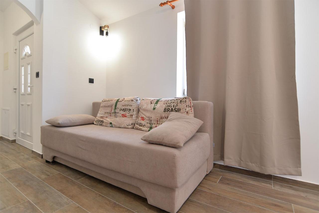 Apartments Elizabeta 1701 Fažana Kültér fotó