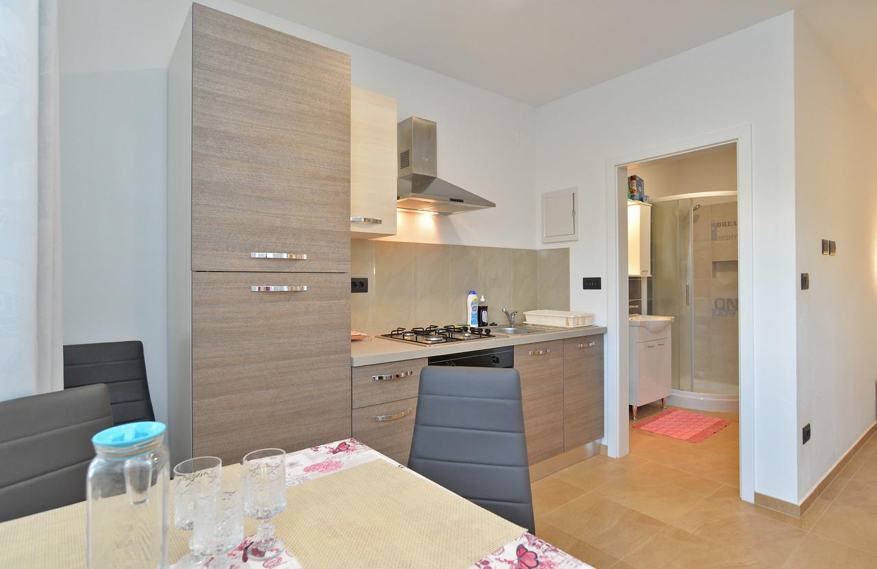Apartments Elizabeta 1701 Fažana Kültér fotó