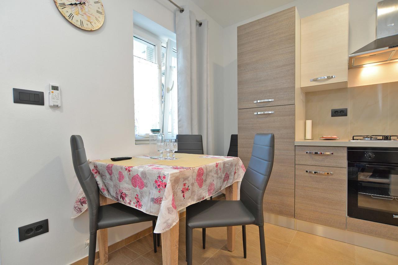 Apartments Elizabeta 1701 Fažana Kültér fotó