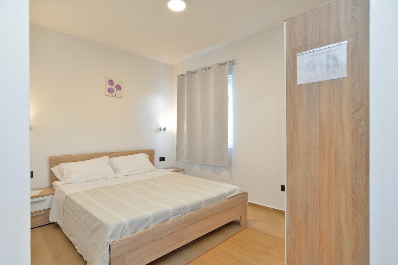 Apartments Elizabeta 1701 Fažana Kültér fotó
